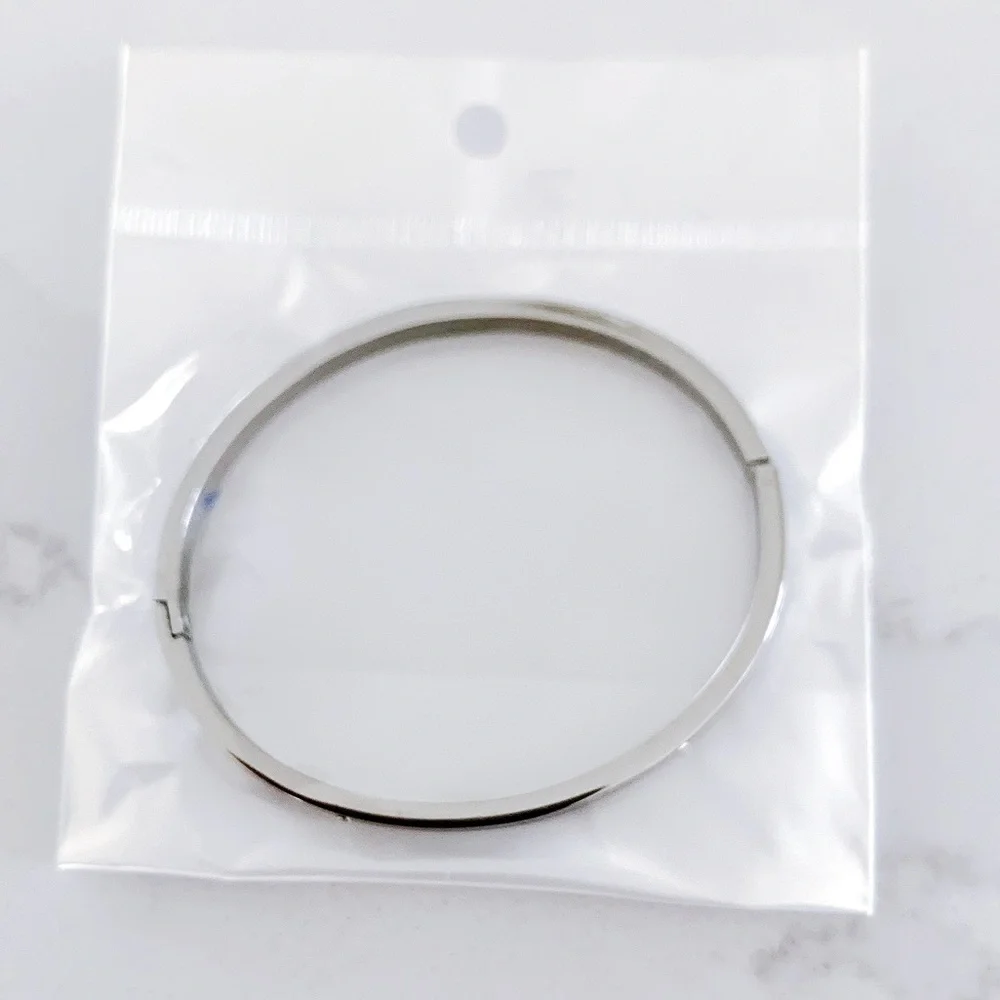 Stainless Steel Crystal Bangle - Silver NEW - Picture 9 of 10